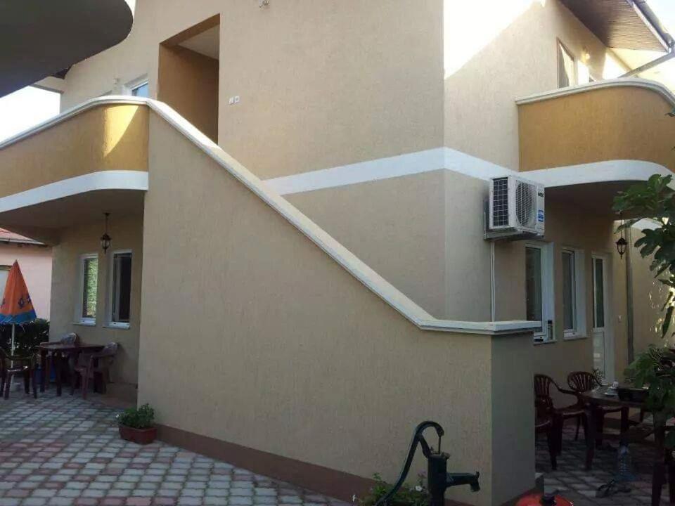 Apartments Emerald Ulcinj Eksteriør bilde